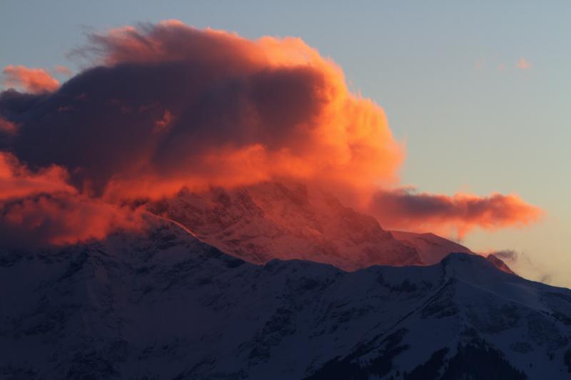 Coucher de soleil sur les Alpes suisses - © Paul Monnerat